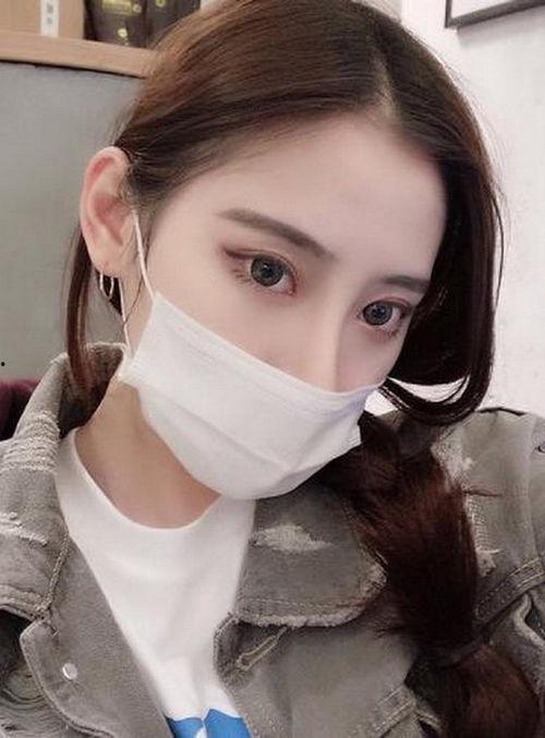 国产小娘子戴口罩视频,展现青春风采的瞬间