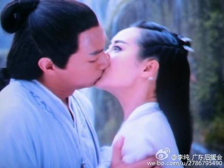 国产剧配角吻戏视频,甜蜜瞬间，幕后花絮大揭秘