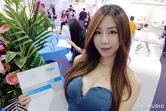 恋爱秀场国产视频下载,甜蜜瞬间，下载珍藏